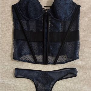 Victoria's Secret Navy & Black Lace Corset Bra Set